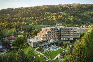 Hotel exterior © Falkensteiner Hotels & Residences