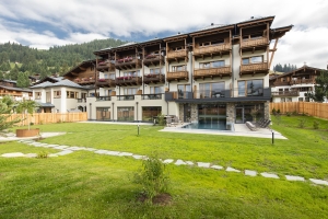 Apartment and Chalet 