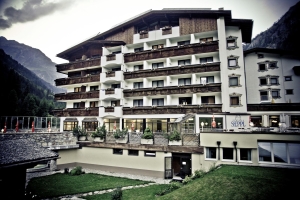 Hotel exterior 