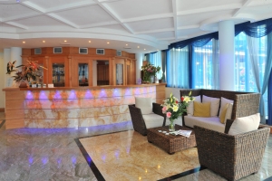 Reception & Lobby 